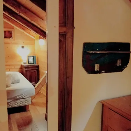 Beautiful, Atypical Loft In The Aravis Les Clefs
